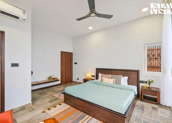 Stayvista At The Ganga House - Holy River Varanasi